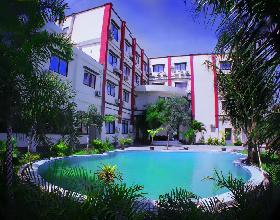 بالو Grand Duta Hotel المظهر الخارجي الصورة