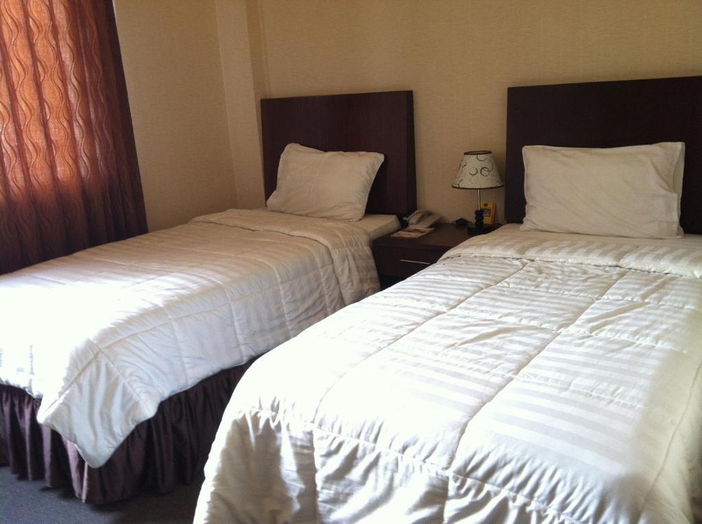 بالو Grand Duta Hotel الغرفة الصورة